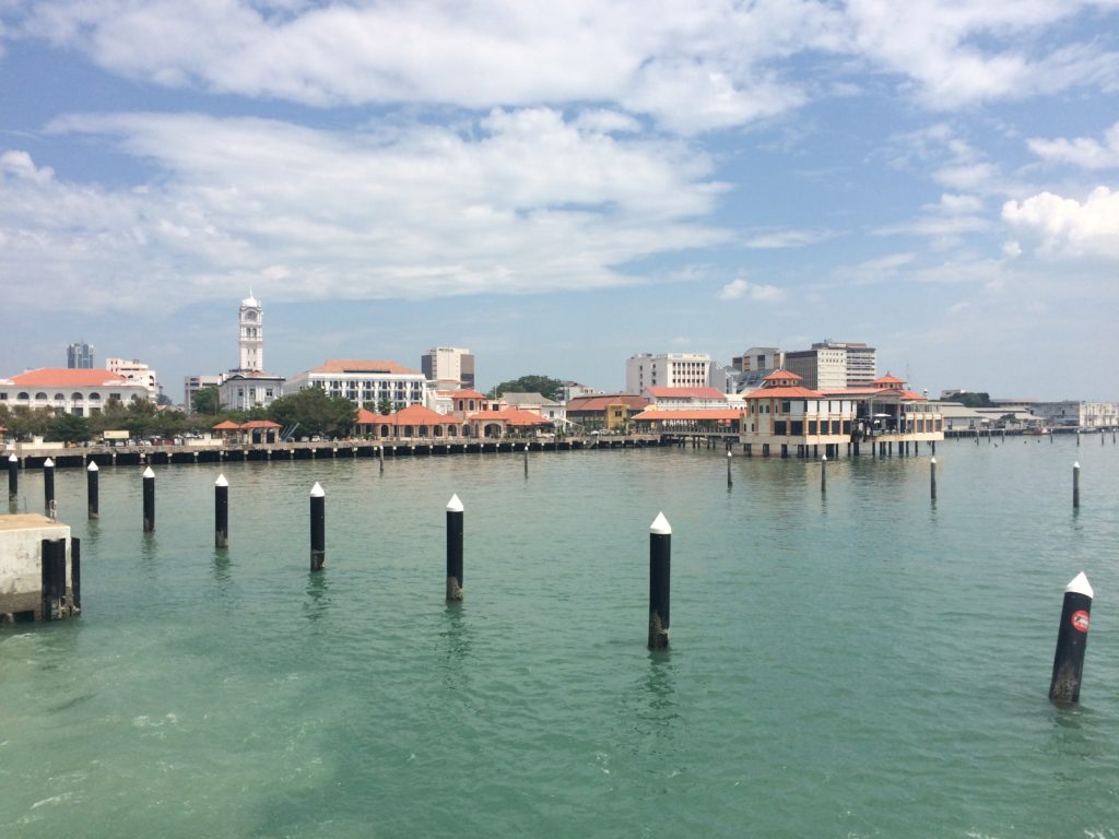 Из Малайзии в Таиланд: Причал Джоржтауна Из Малайзии в Таиланд: Причал Джоржтауна