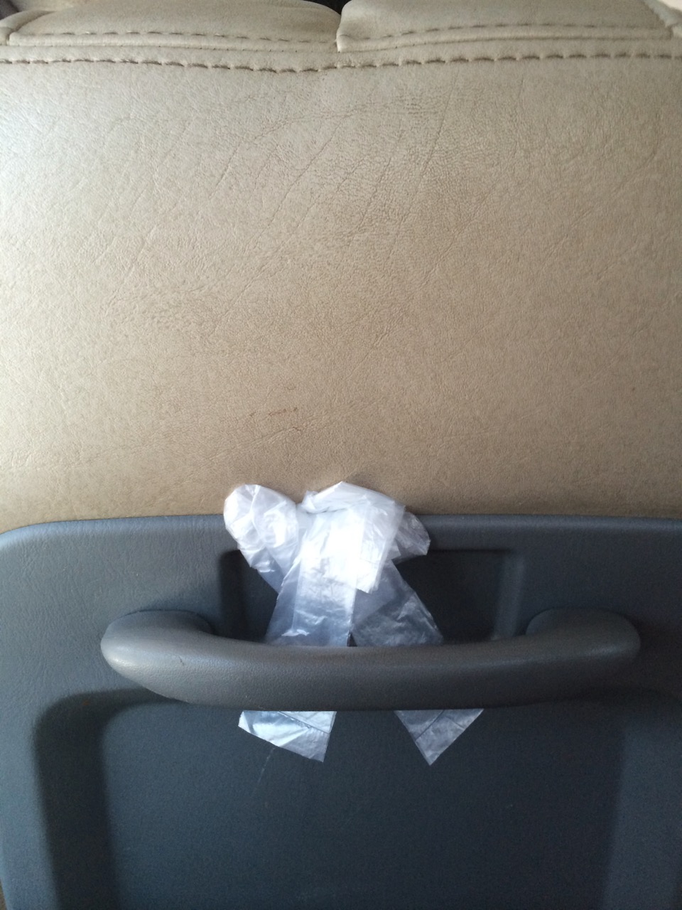 Путешествие по Таиланду, Пай: минибас подготовлен к серпантину Путешествие по Таиланду, Пай: минибас подготовлен к серпантину